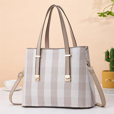 17039 GESSY HANDBAG TOTE BAG IN KHAKI