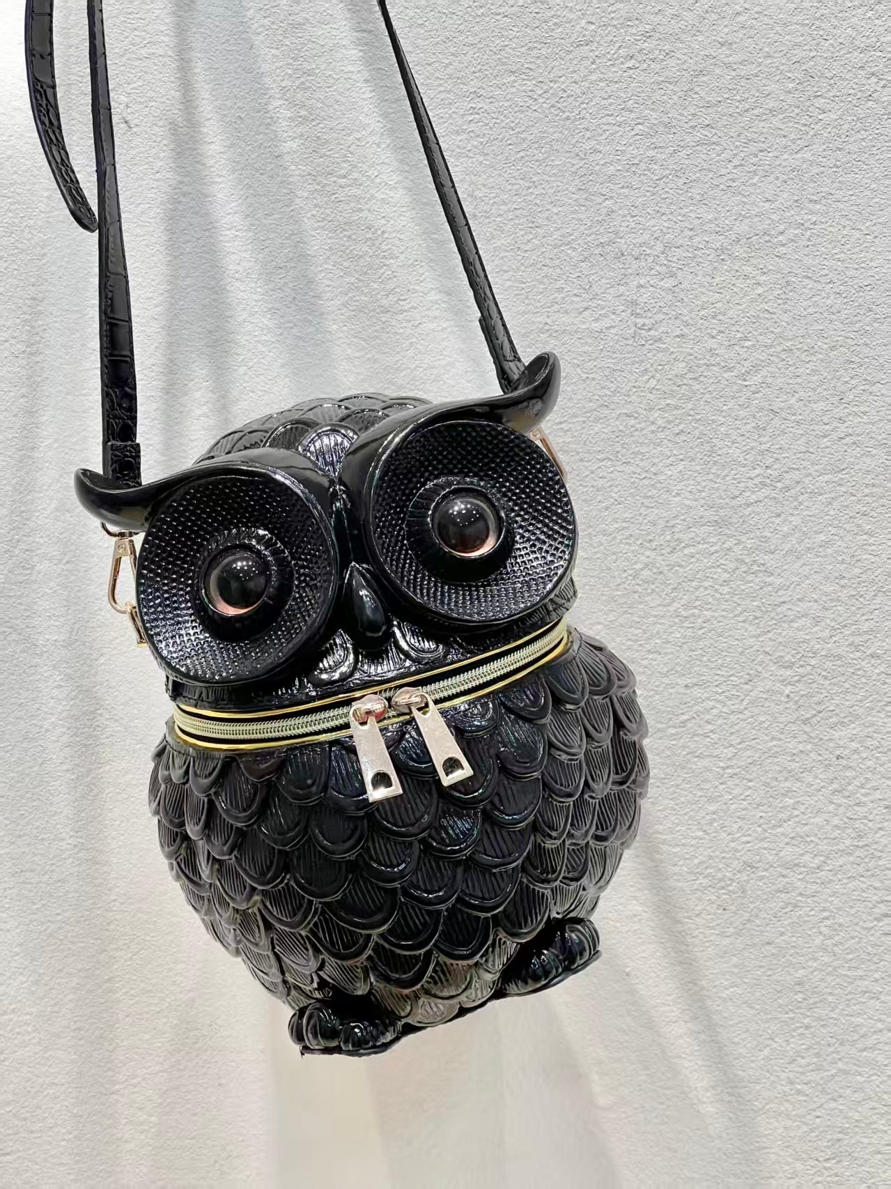 8875 Gessy Vintage Owl Crossbody Bag