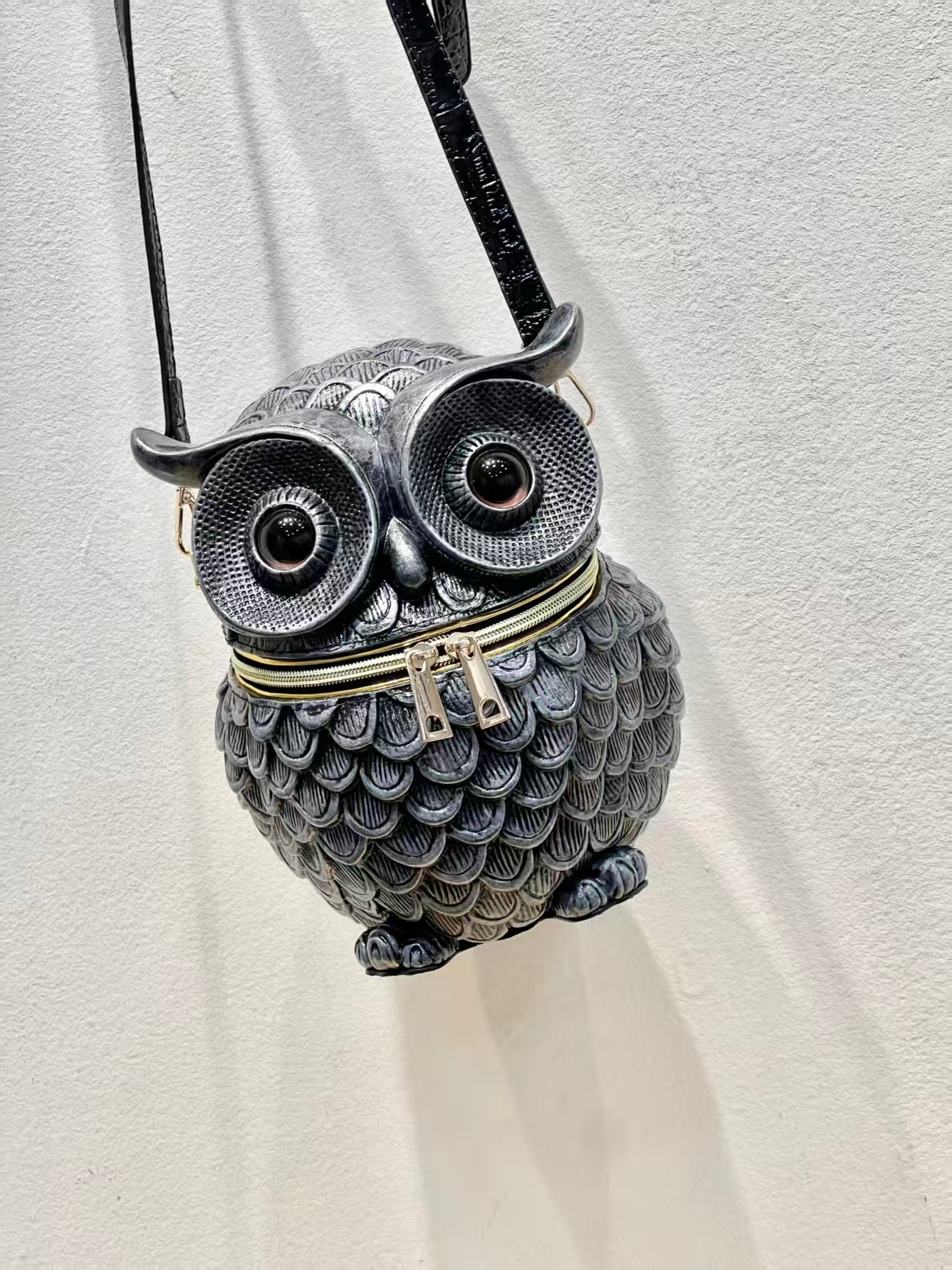 8875 Gessy Vintage Owl Crossbody Bag
