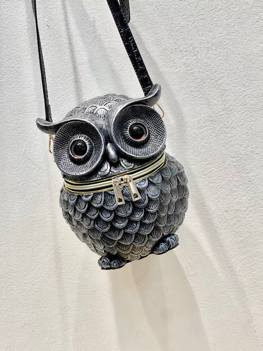 8875 Gessy Vintage Owl Crossbody Bag