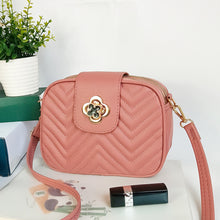 Load image into Gallery viewer, 3086 GESSY CROSSBODY BAG IN PINK