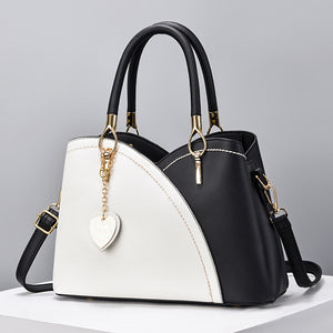 9022 GESSY TOTE HANDBAG IN BLACK