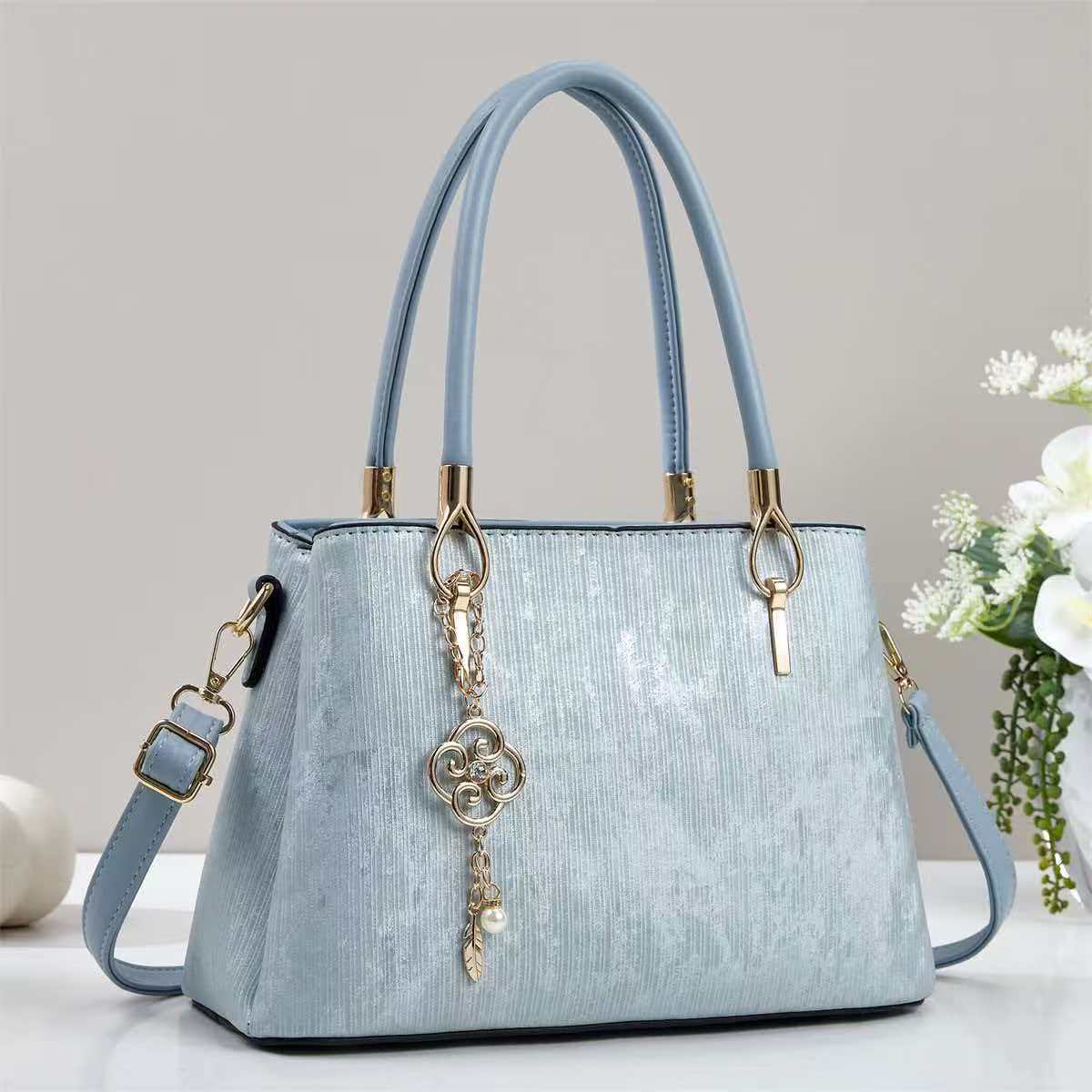2026 GESSY TOTE BAG