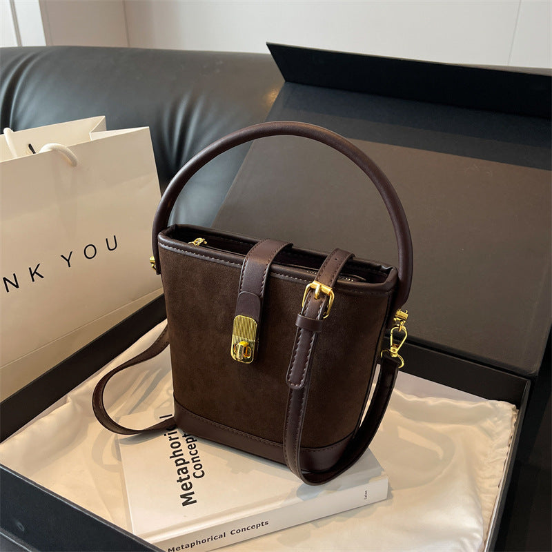 JM1592 GESSY CROSSBODY BAG