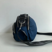 Load image into Gallery viewer, 7701 GESSY CROSSBODY BAG IN BLUE