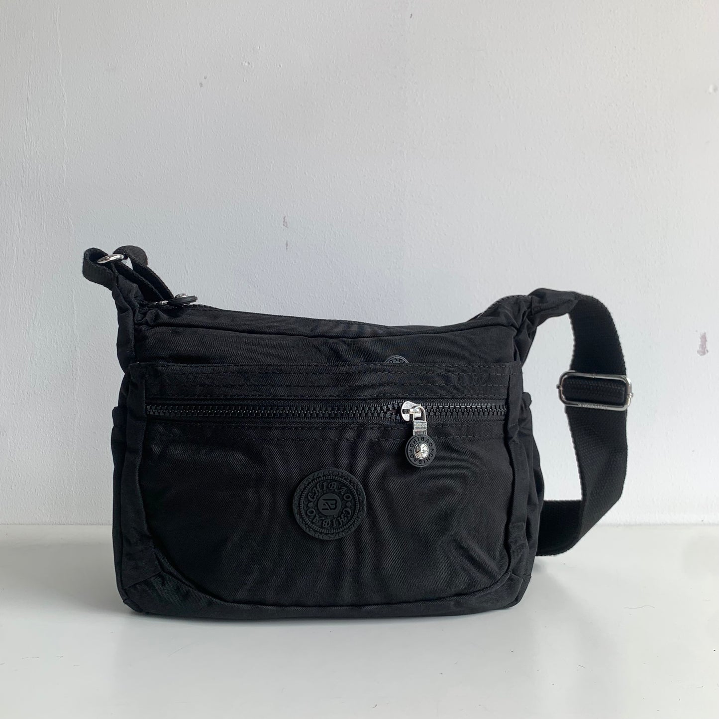 9037 GESSY CROSSBODY BAG IN BLACK