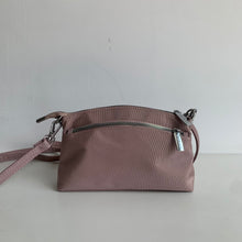 Load image into Gallery viewer, 2001 GESSY CROSSBODY BAG IN PINK