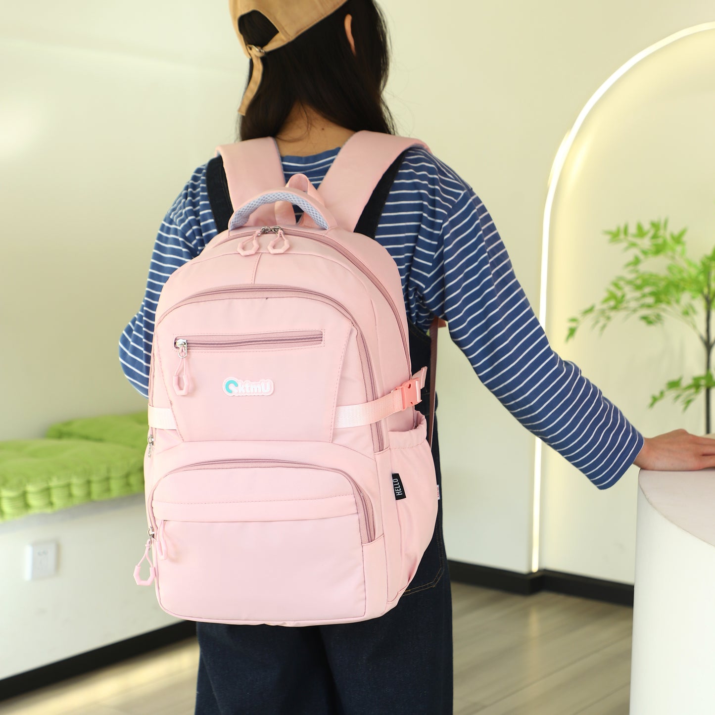 88863# GESSY BACKPACK