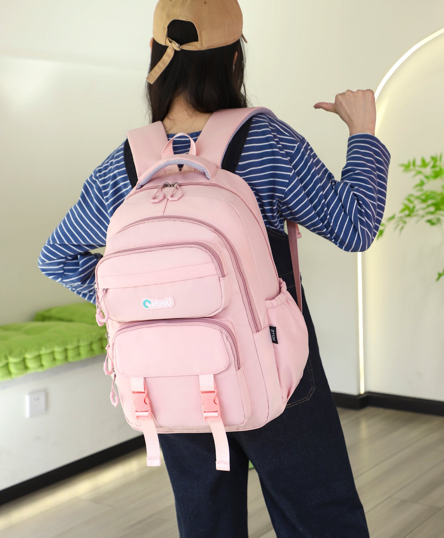 24523# GESSY BACKPACK