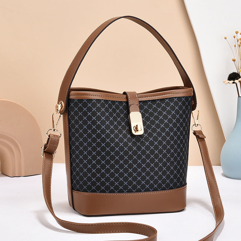 311 GESSY lattice HANDBAG