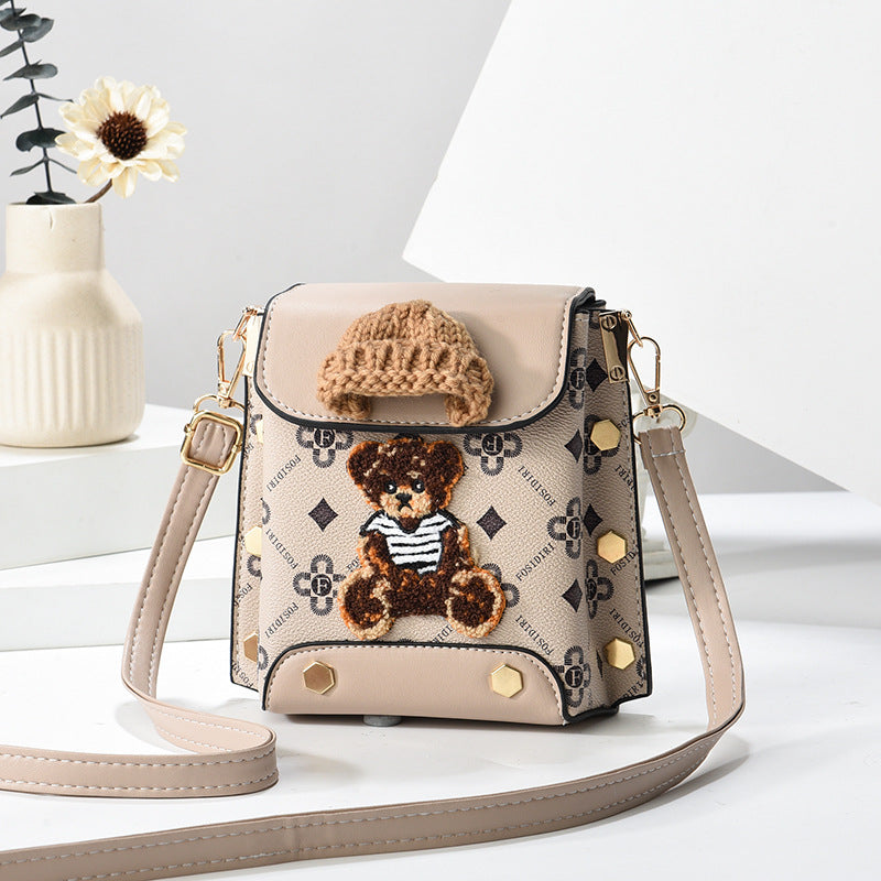 DX3522 GESSY CROSS BODY BAG IN THREE COLOURS