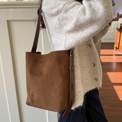 t8468 GESSY CROSSBODY BAG