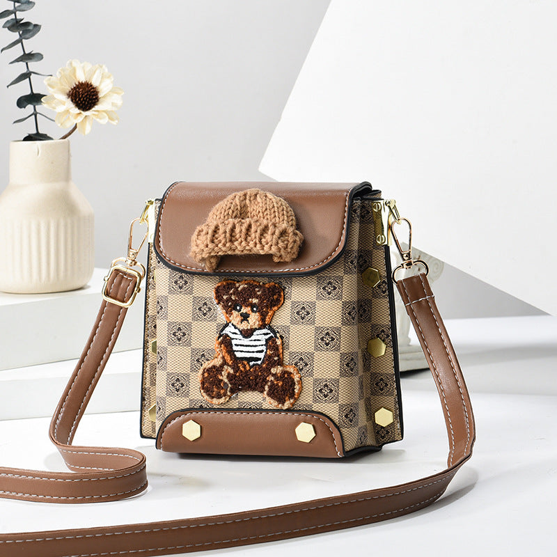 DX3522 GESSY CROSS BODY BAG IN THREE COLOURS