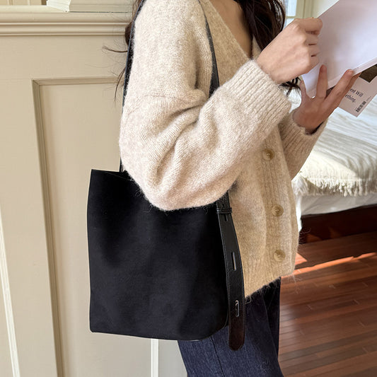 t8468 GESSY CROSSBODY BAG