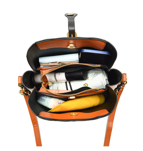 1931-1 GESSY HANDBAG IN BLACK