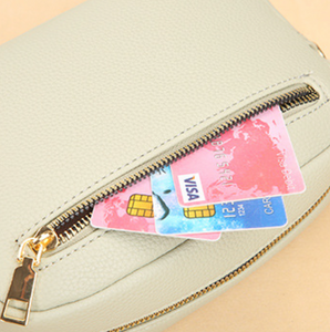 LD008 GESSY CROSSBODY BAG IN WHITE