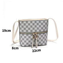 Load image into Gallery viewer, G1153 GESSY CROSSBODY BAG IN WHITE
