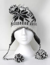 Load image into Gallery viewer, HG02 GESSY HAT IN BLACK AND WHITE