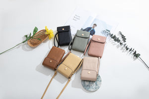 L127 GESSY CROSS BODY BAG IN BLACK