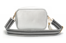 Load image into Gallery viewer, 8923 GESSY CROSSBAG IN SILVER