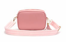 Load image into Gallery viewer, 8923 GESSY CROSSBAG IN DARK PINK