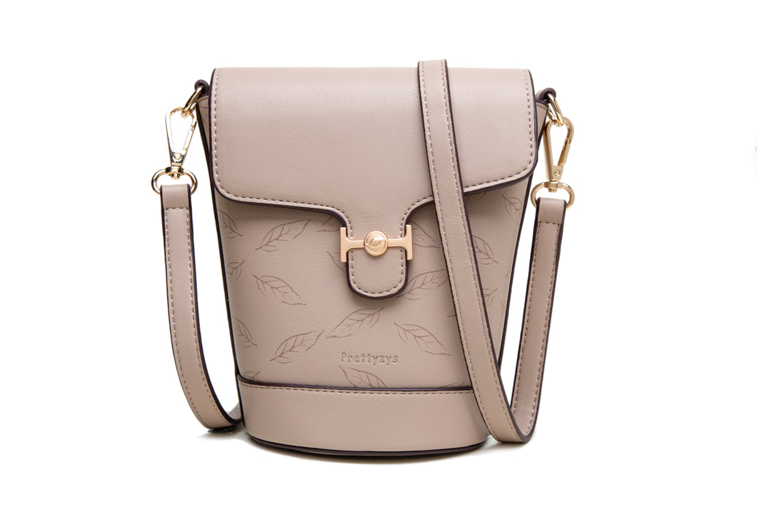 X108 GESSY BUCKET BAG IN APRICOT